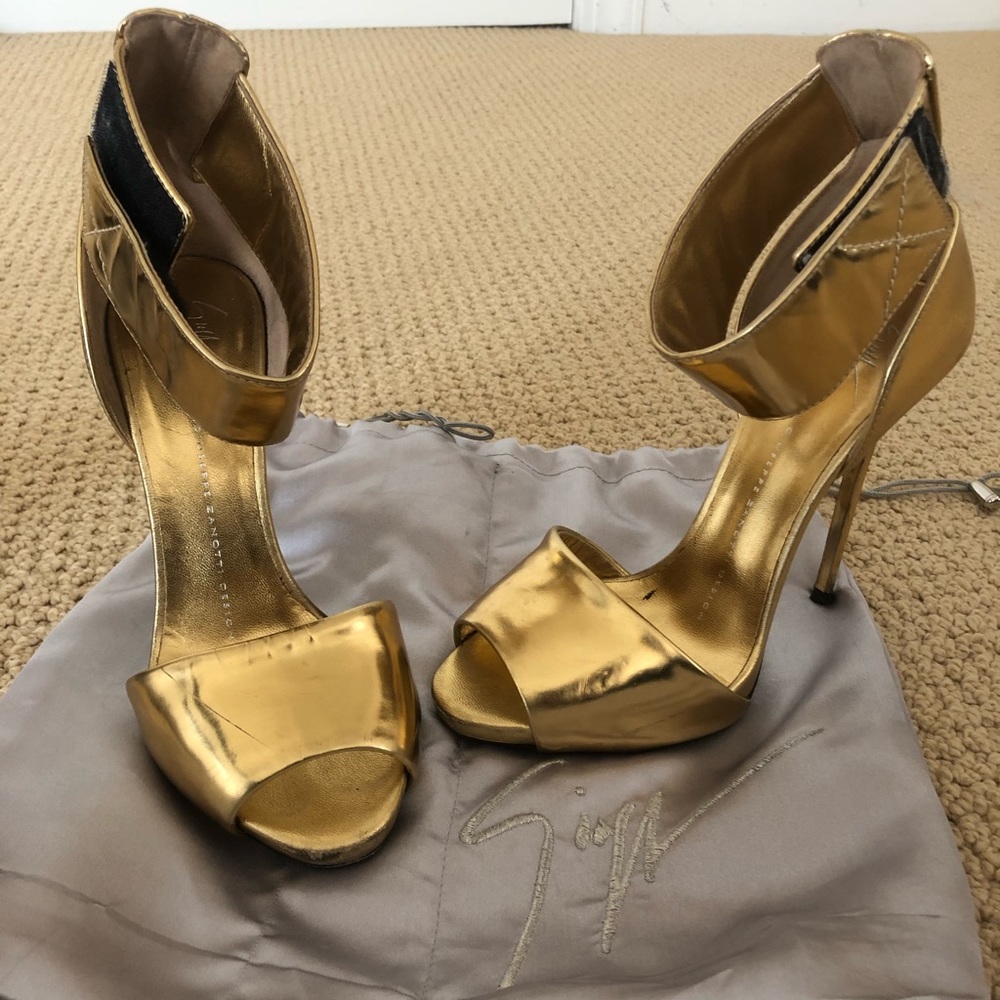 Giuseppe Zanotti Heels. Metallic Gold Size 36.5.